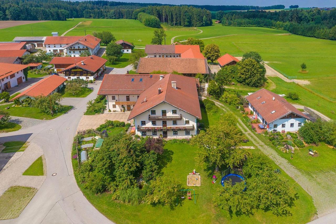 Gilg-Kraeuterhof Appartement Schnaitsee Buitenkant foto